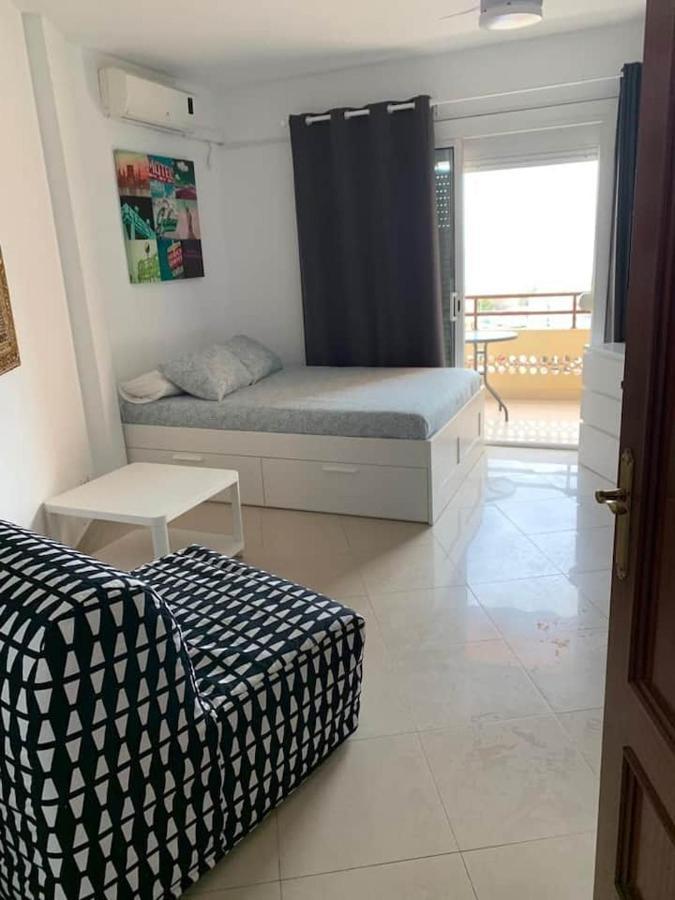 Apartment In Torremolinos Close To Beach Bagian luar foto