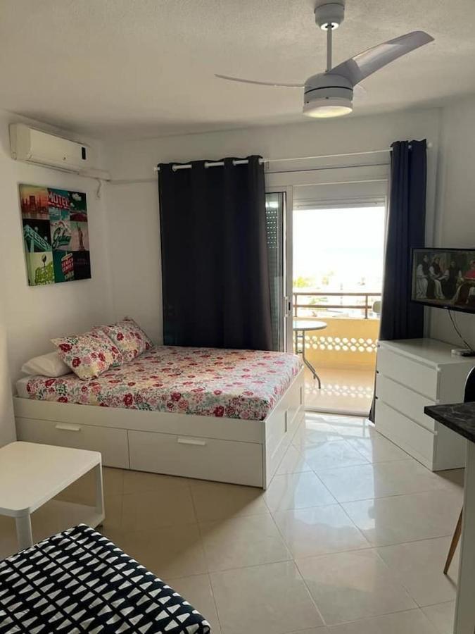 Apartment In Torremolinos Close To Beach Bagian luar foto